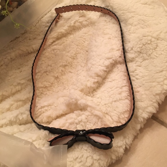 Kate Spade New York Black Scallop Belt - Picture 5 of 7